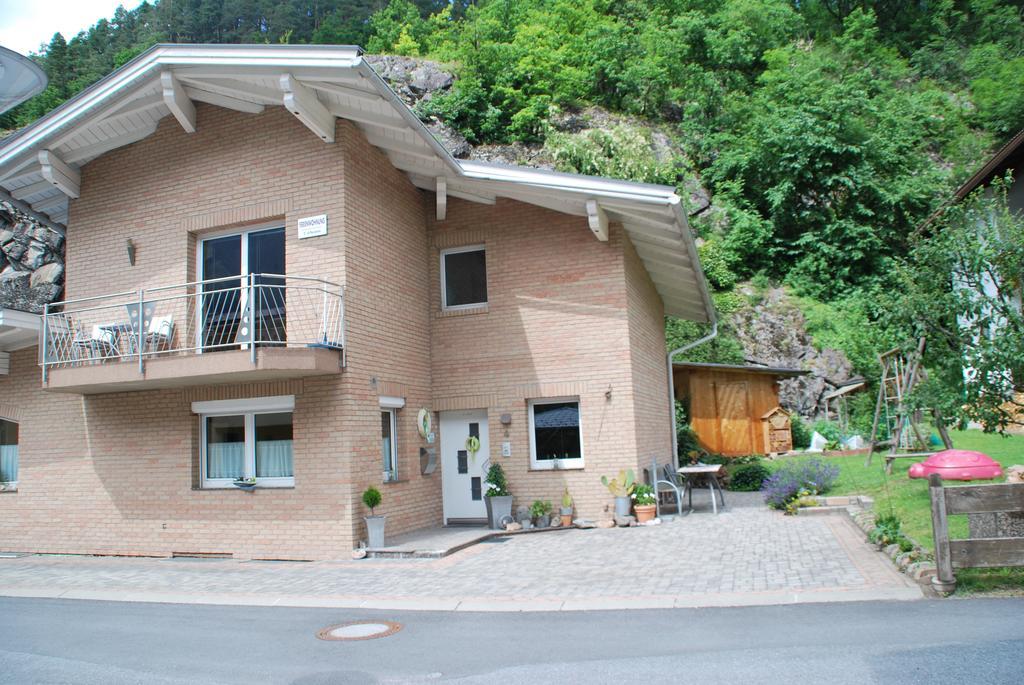 Ferienwohnung Kirstin Pfeifhofer Oetz Exterior foto
